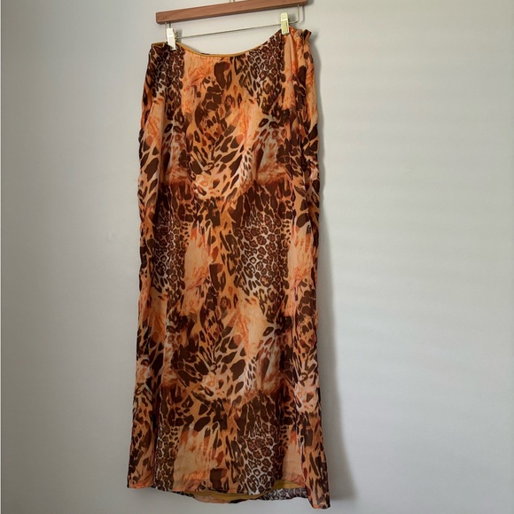 Nasty Gal Animal Print Sheer Bell Sleeve Tie Top 2 Piece Midi Skirt Set - Picture 5 of 12